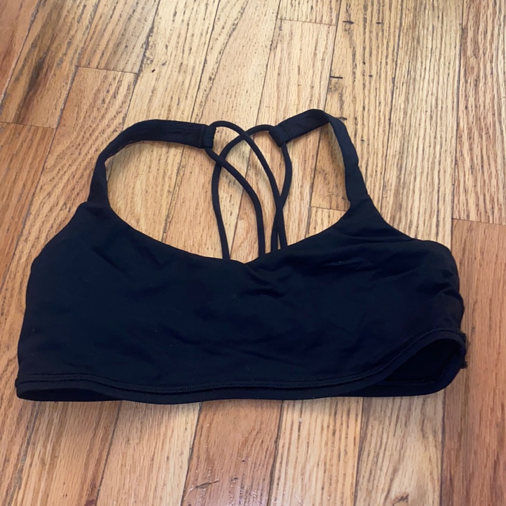 Lululemon sports bra size 4